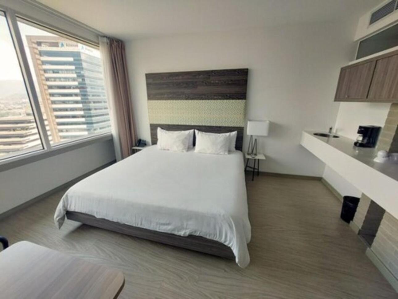 V Grand Hotel, A Member Of Radisson Individuals Hotel Medellin
