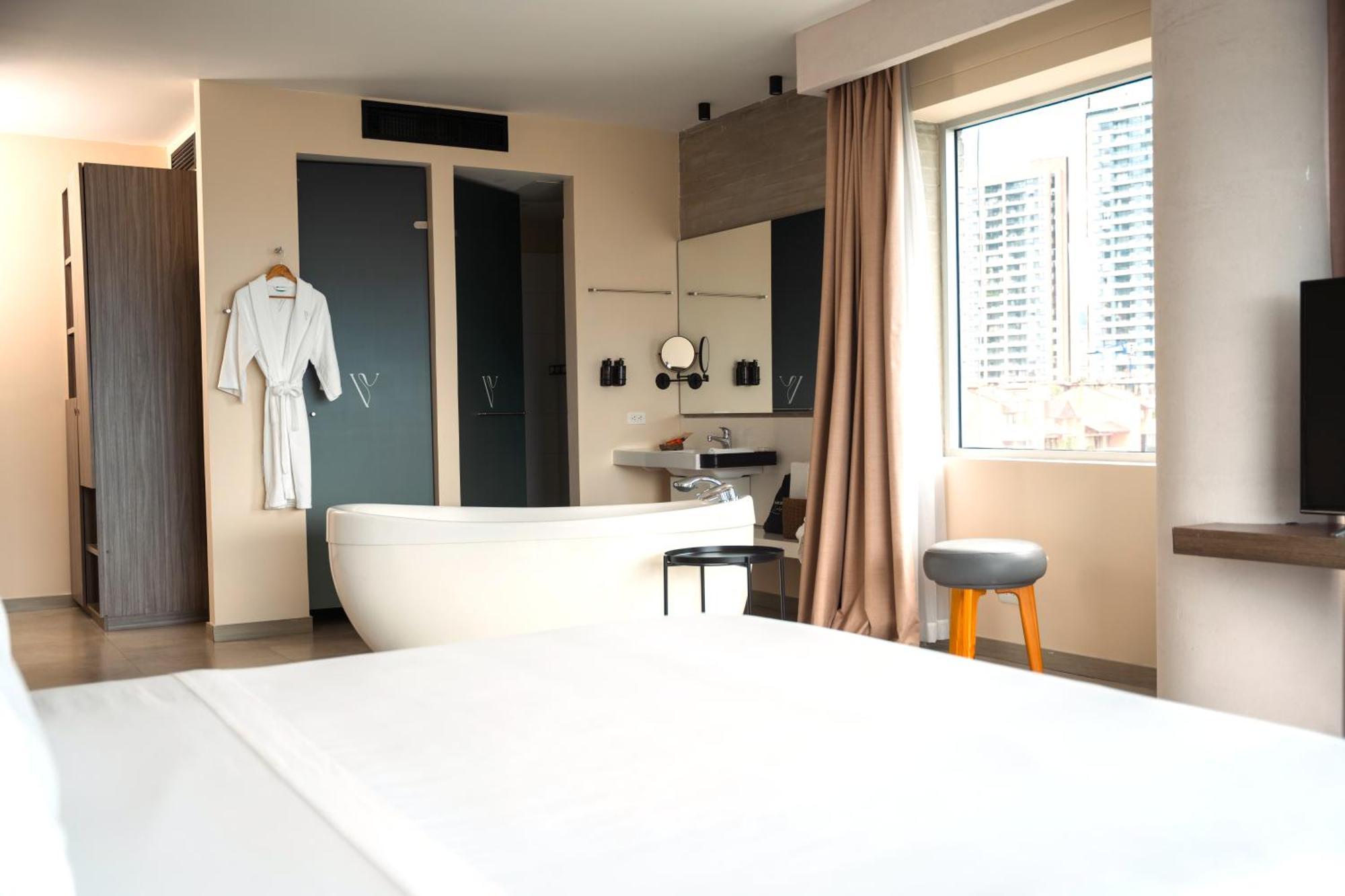 V Grand Hotel, A Member Of Radisson Individuals Hotel